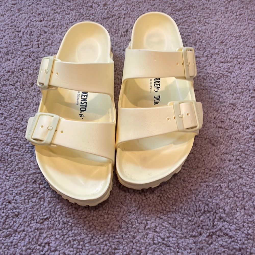 BIRKENSTOCK ARIZONA ESSENTIALS SLIDE SANDAL!